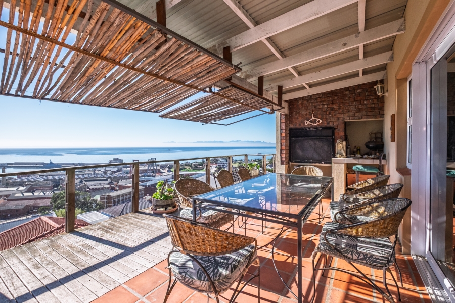 4 Bedroom Property for Sale in Simons Town Western Cape